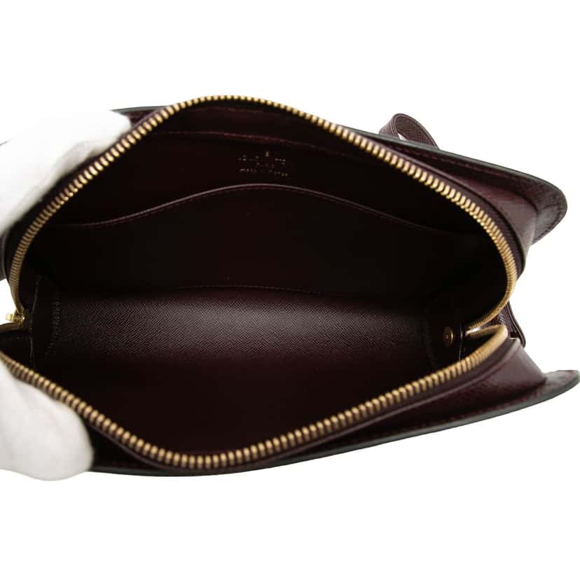Louis Vuitton Taiga Pochette Baikal Red Leather Very good condition - Model View
