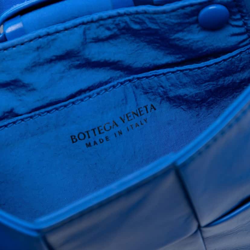 Bottega Veneta Extra Mini Nappa Maxi Intrecciato Cassette Crossbody Blue Leather Very good condition - Box View