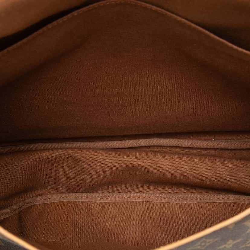 Louis Vuitton Monogram Saumur 43 Brown Good condition - Model View