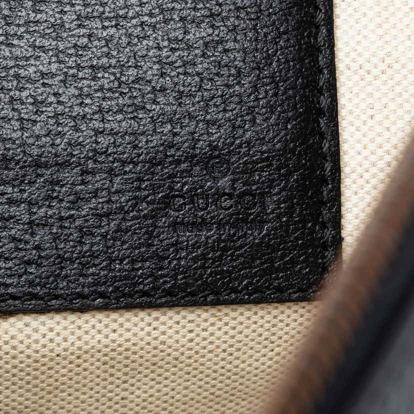 Gucci GG Marmont Leather Clutch Black Leather Very good condition - Box View