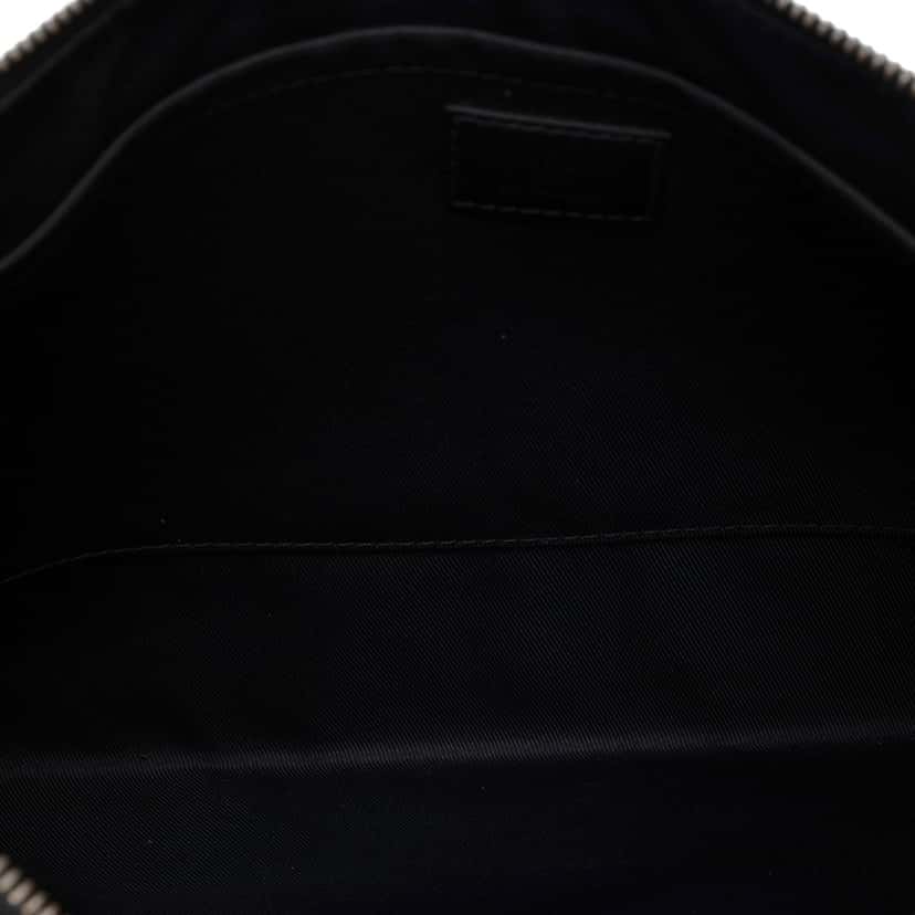 Louis Vuitton Monogram Eclipse Discovery Pochette GM Black Very good condition - Model View