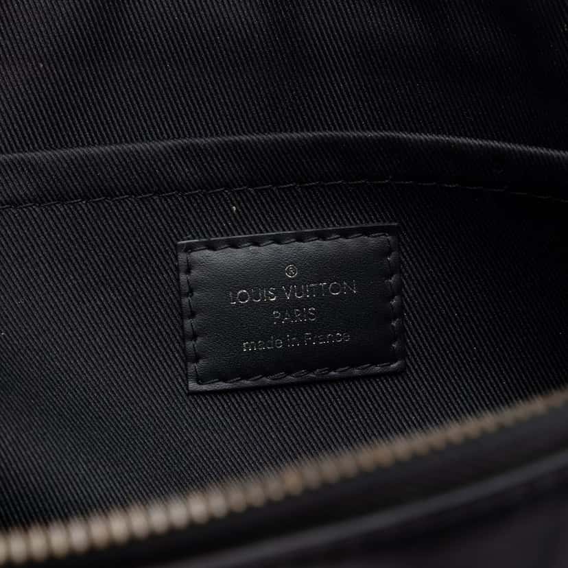 Louis Vuitton Monogram Eclipse Discovery Pochette GM Black Very good condition - Box View