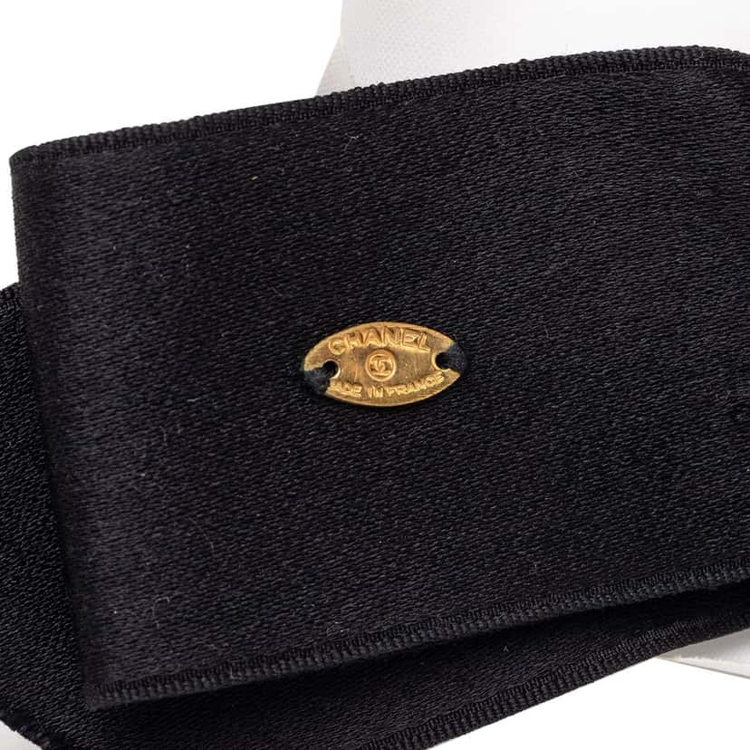 Chanel Cotton Camellia and Satin Bow Brooch White Very good condition - Inside View