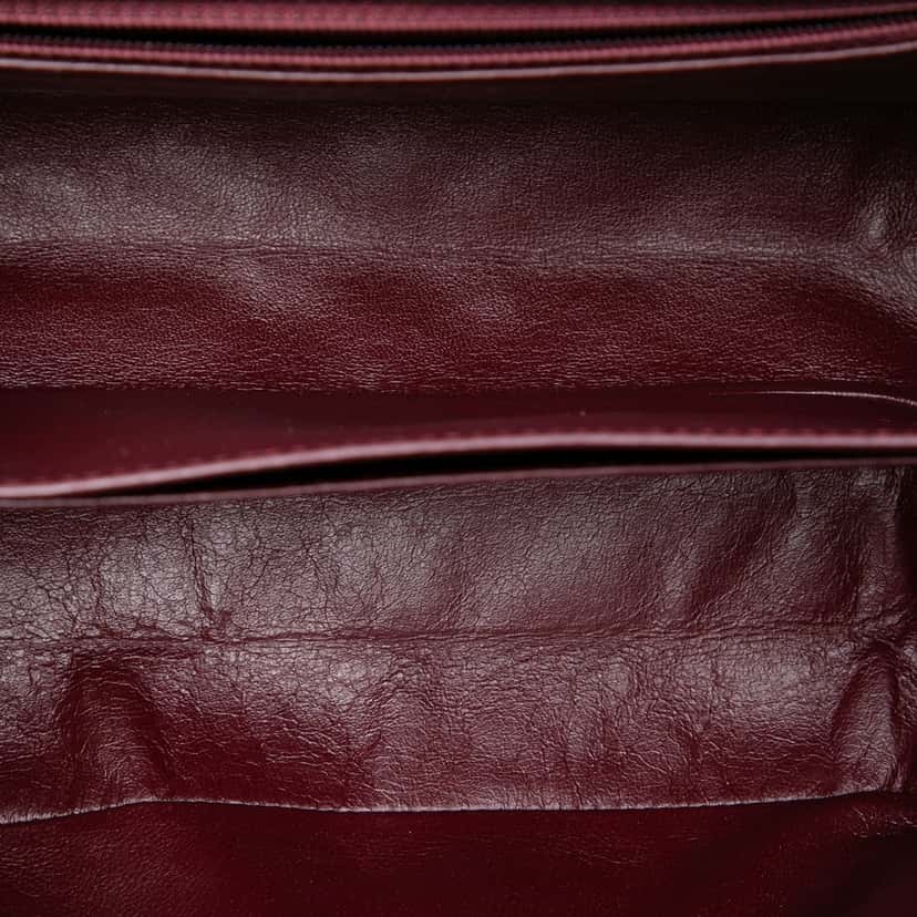 Chanel Quilted Aged Calfskin Reissue 2.55 Single Flap 225 Black Leather Very good condition - Model View