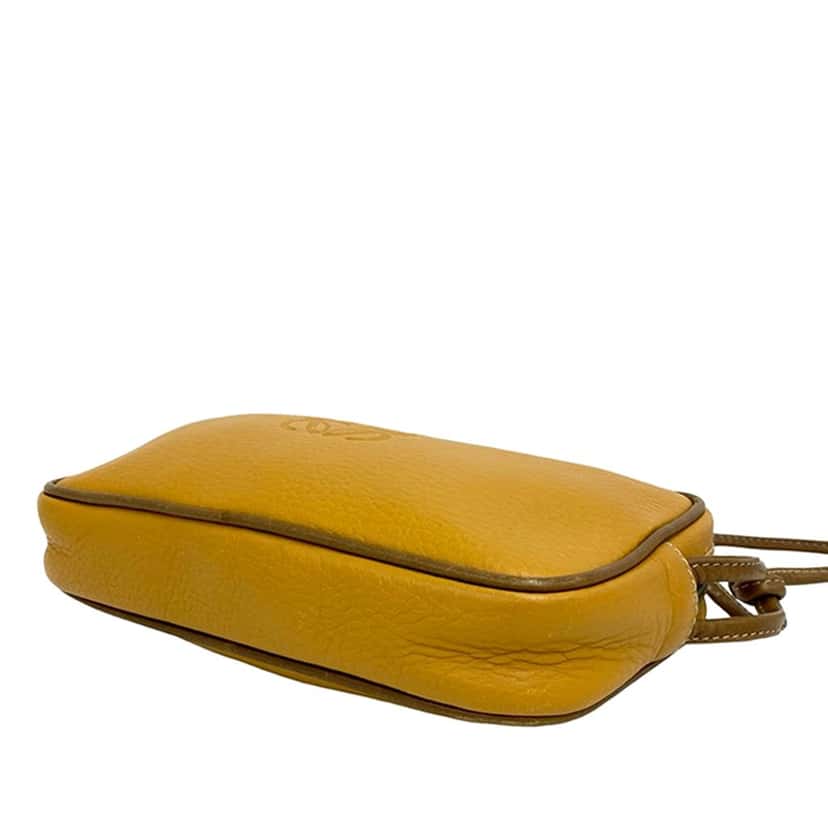 LOEWE Leather Anagram Crossbody Yellow Leather Very good condition - Model View