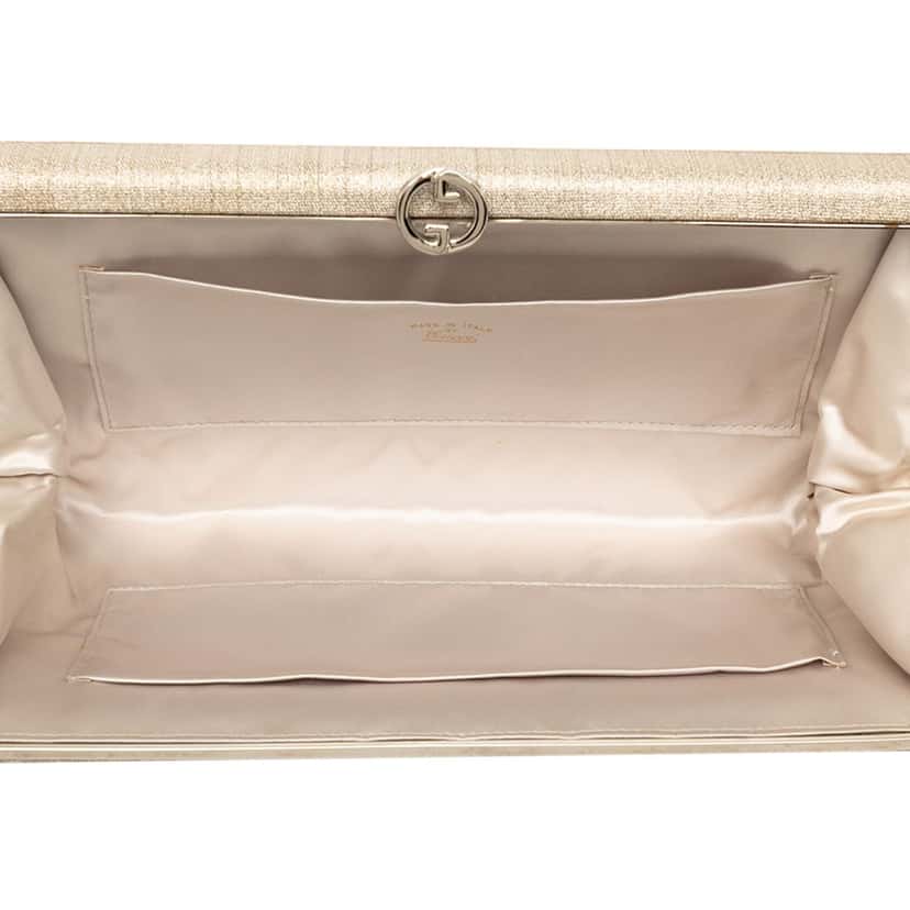 Gucci Woven Metallic Leather and Silk Clutch Gold Leather Very good condition - Model View