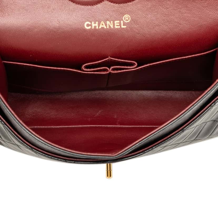 Chanel Medium Classic Lambskin Double Flap Black Leather Very good condition - Model View