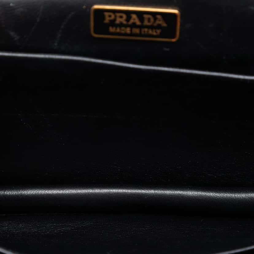 Prada Velluto Crossbody Black Very good condition - Model View