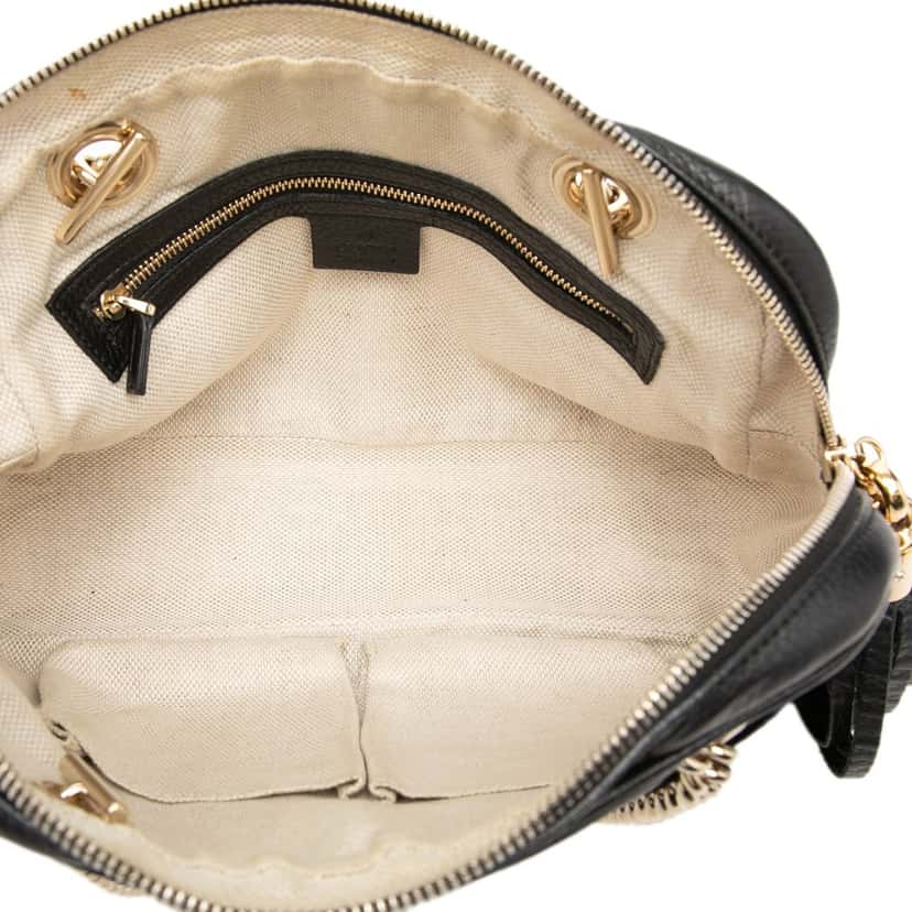 Gucci Pebbled Leather Soho Chain Zip Shoulder Bag Black Leather Very good condition - Model View