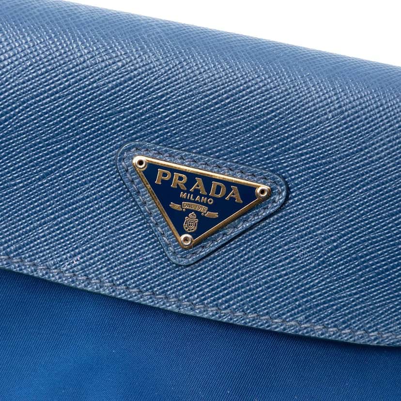 Prada Saffiano Trimmed Tessuto Chain Crossbody Blue Very good condition - Box View