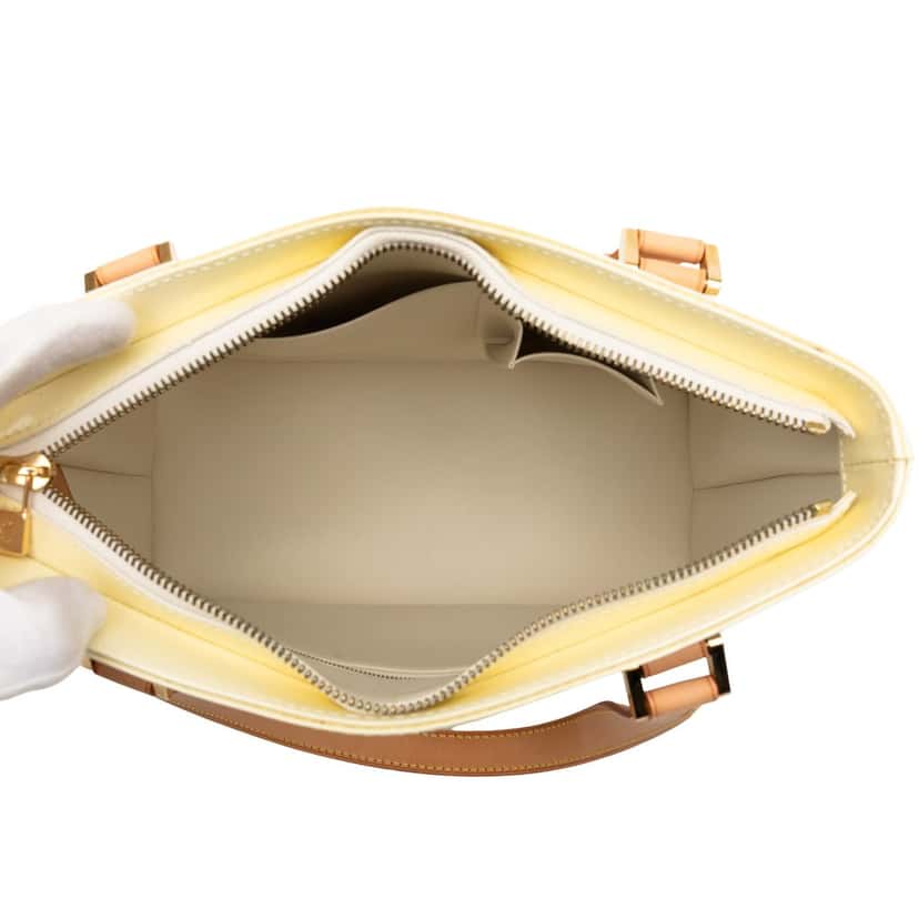 Louis Vuitton Monogram Vernis Houston White Leather Very good condition - Model View