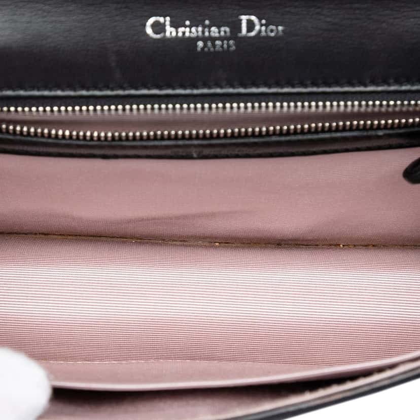 Dior Small Lambskin Diorama Flap Black Leather Very good condition - Model View