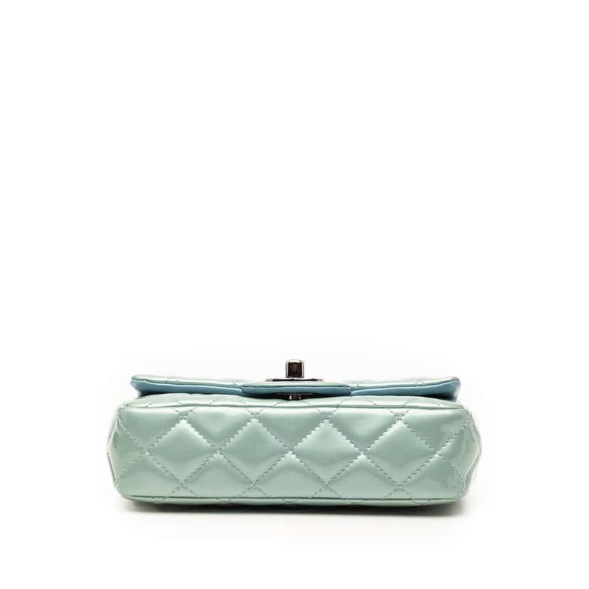 Chanel Extra Mini Rectangular Classic Metallic Patent Single Flap Green Leather Very good condition - Inside View