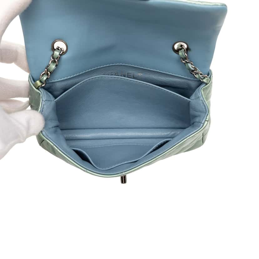 Chanel Extra Mini Rectangular Classic Metallic Patent Single Flap Green Leather Very good condition - Model View