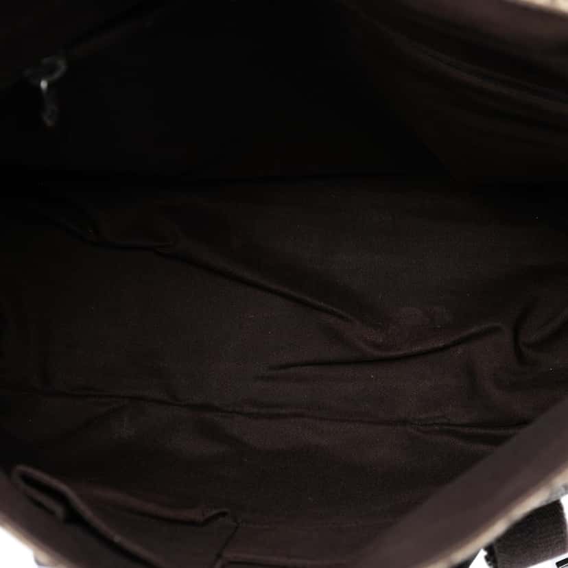 Gucci Large GG Supreme Double Buckle Flap Messenger Bag Beige Very good condition - Model View