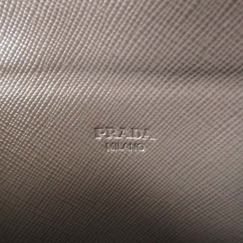 Prada Saffiano Envelope Clutch Other Leather Very good condition - Model View