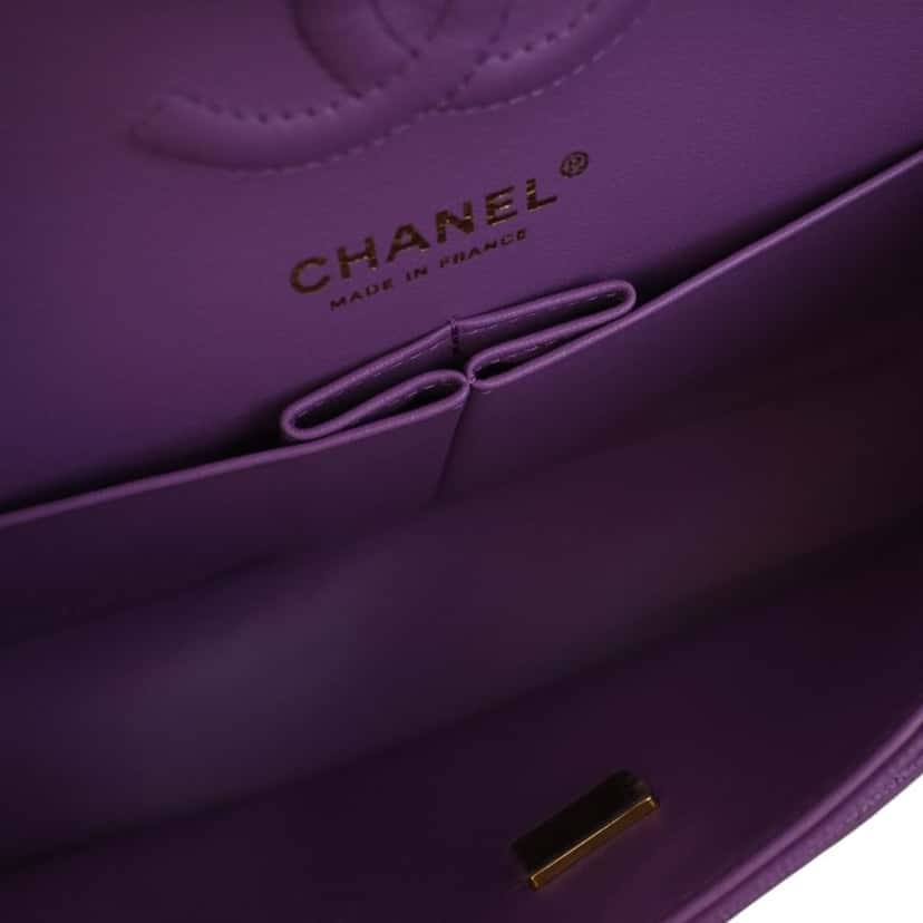 Chanel Small Classic Caviar Double Flap Purple Leather Very good condition - Model View