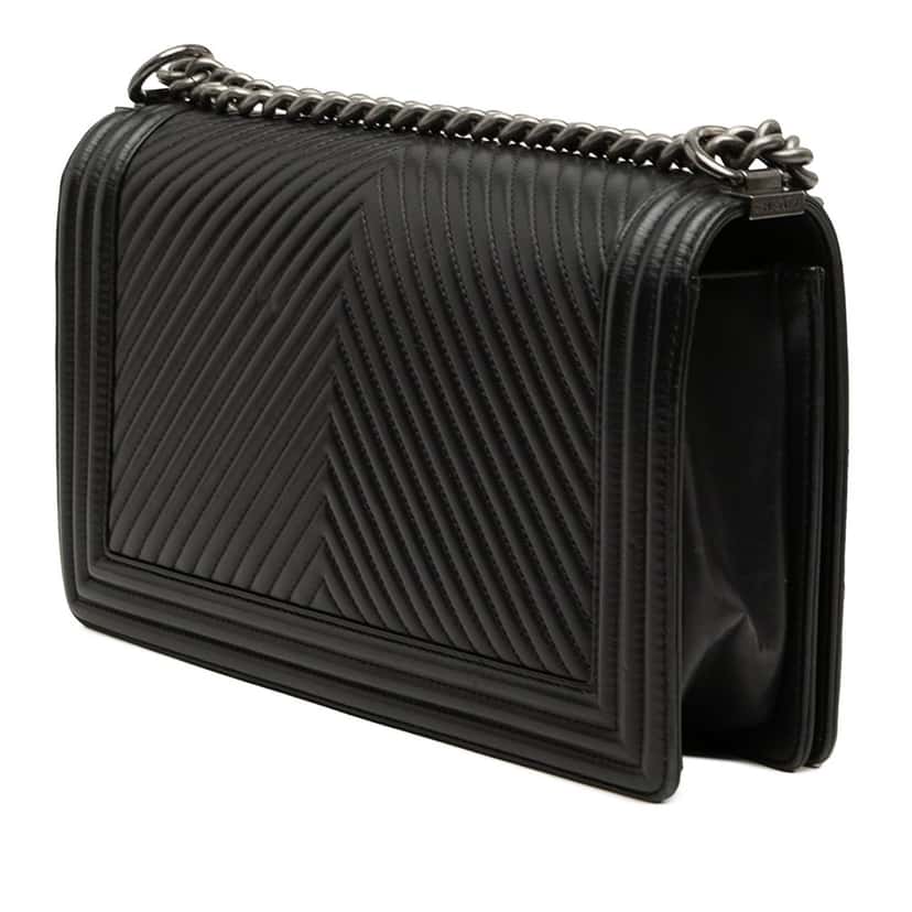Chanel Medium Chevron Lambskin Boy Flap Black Leather Very good condition - Back View