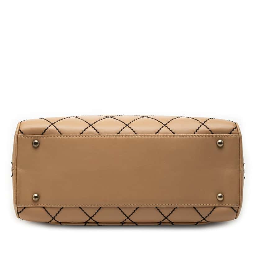 Chanel CC Lambskin Wild Stitch Handbag Beige Leather Very good condition - Inside View