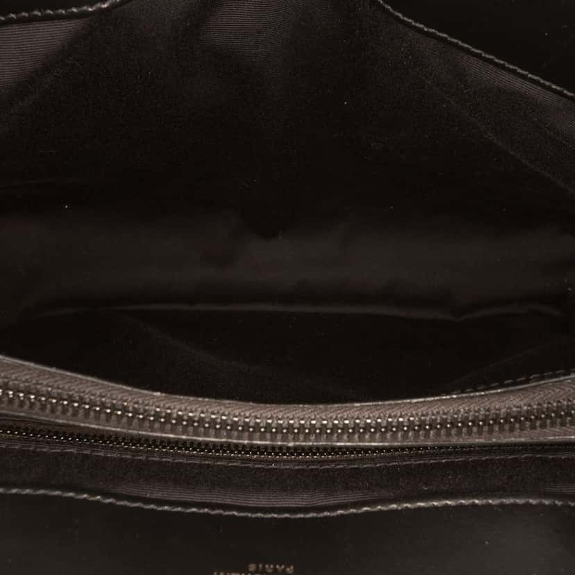 Saint Laurent Medium Matelasse Calfskin Monogram Monochrome LouLou Shoulder Bag Black Leather Very good condition - Model View
