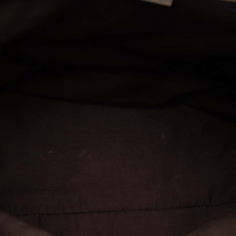 Gucci GG Supreme Tote Beige Very good condition - Model View