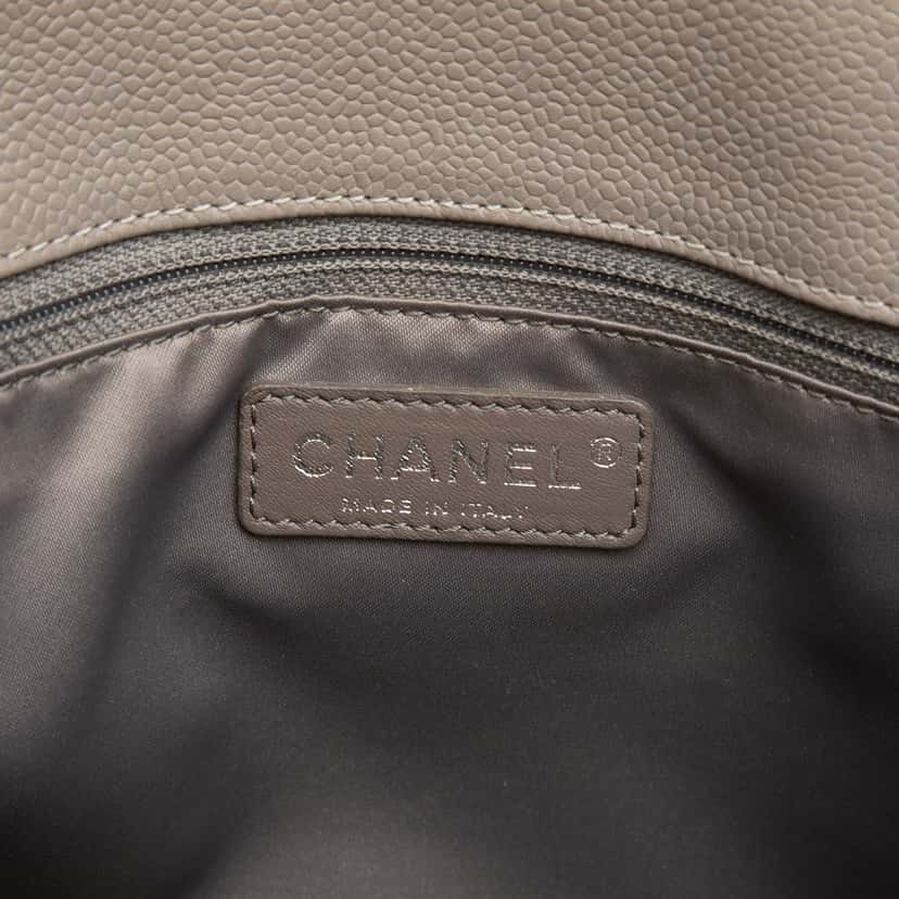 Chanel Caviar Grand Shopping Tote Brown Leather Very good condition - Box View