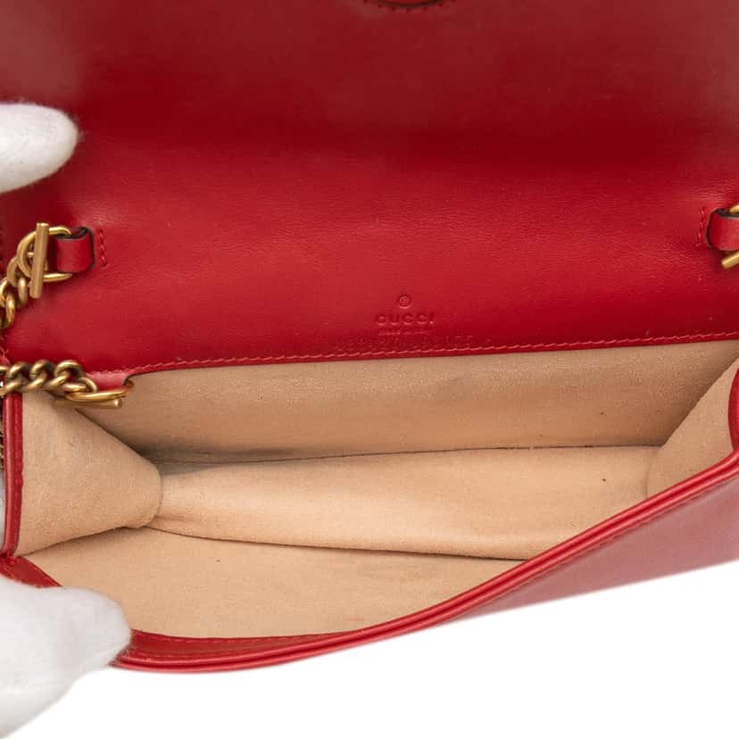 Gucci Mini GG Marmont Matelasse Calfskin Wallet On Chain Red Leather Very good condition - Model View