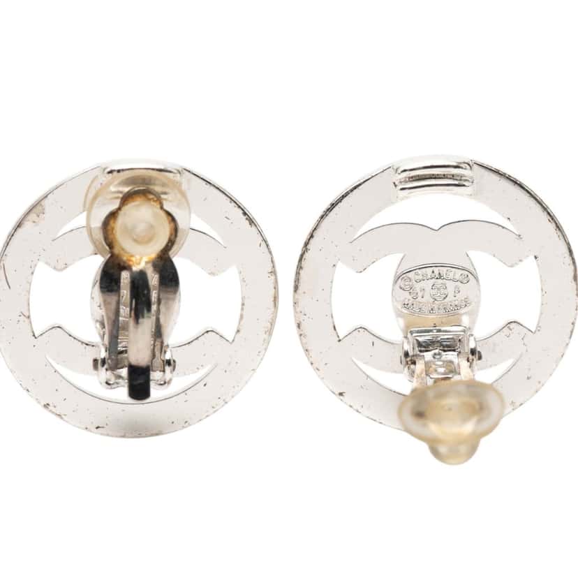 Chanel CC Brass Turnlock Round Clip On Earrings Silver Metal Very good condition - Inside View