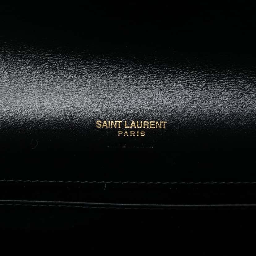 Saint Laurent Brushed Leather Trimmed Lambskin Cassandre Flap Pouch White Leather Very good condition - Box View
