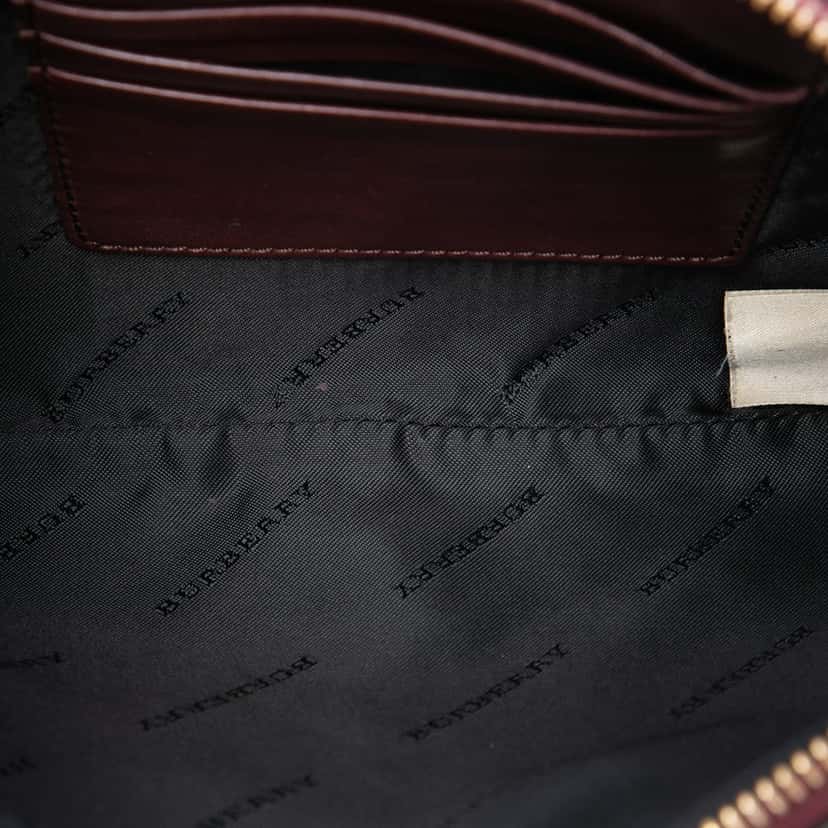 Burberry House Check Canvas Derby Peyton Crossbody Brown Very good condition - Model View