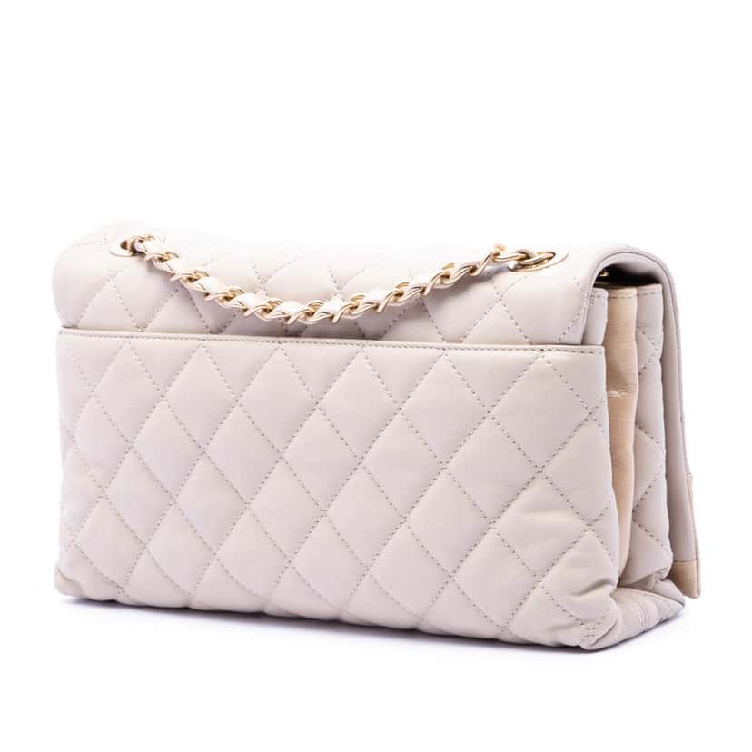 Chanel Medium Quilted Lambskin Soft Elegance Flap Brown Leather Very good condition - Back View