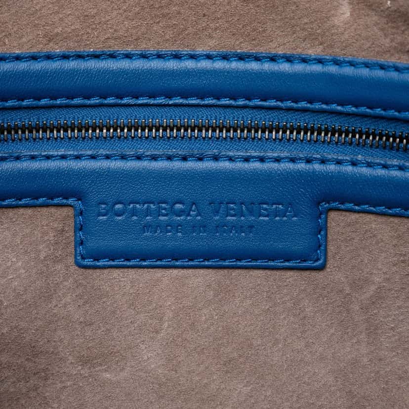 Bottega Veneta Nappa Intrecciato Nodini Crossbody Blue Leather Very good condition - Box View