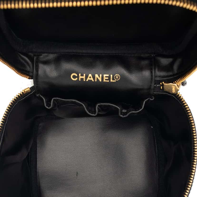 Chanel CC Caviar Vanity Bag Black Leather Very good condition - Model View