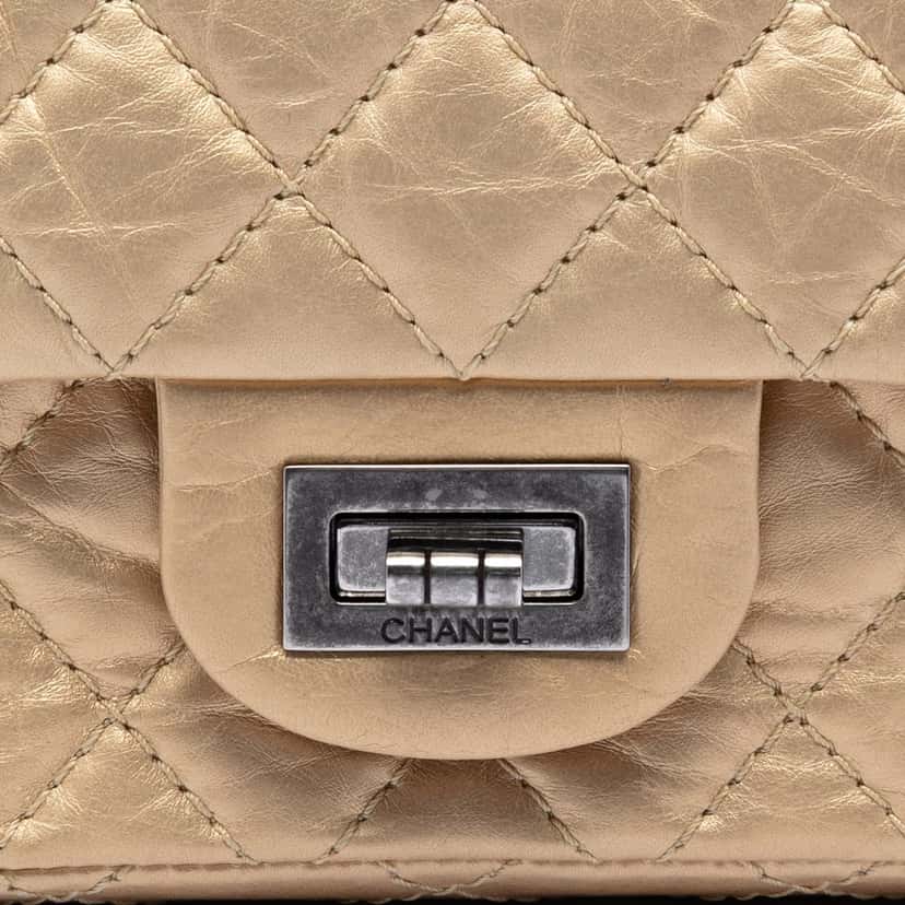 Chanel Quilted Aged Calfskin Reissue 2.55 Double Flap 224 Gold Leather Very good condition - Box View