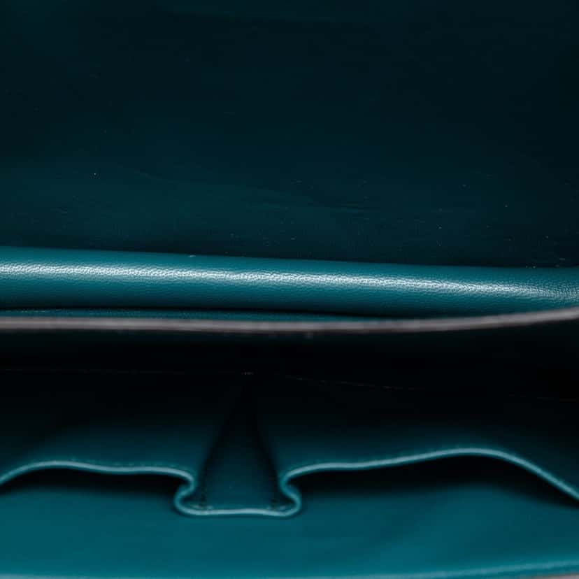 Celine Medium Goatskin Classic Box Green Leather Very good condition - Model View