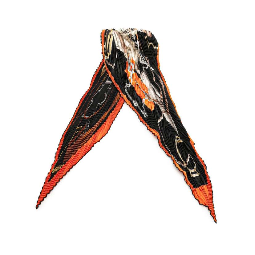 Hermès Silk Projets Carres Plisse Scarf Black Never worn - Front View