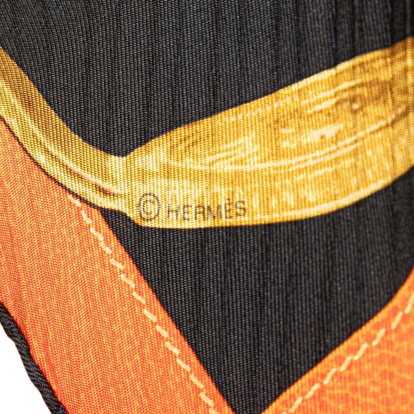 Hermès Silk Projets Carres Plisse Scarf Black Never worn - Inside View
