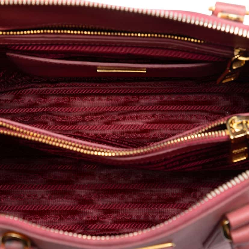 Prada Medium Saffiano Lux Promenade Satchel Pink Leather Very good condition - Model View