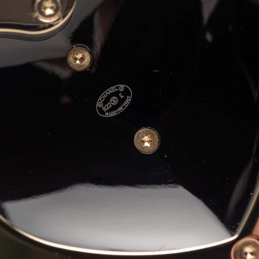 Chanel CC Tweed Heart Locket Necklace Pink Very good condition - Box View