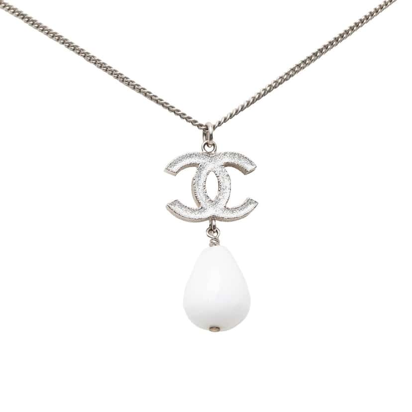 Chanel CC Brass Resin Teardrop Pendant Necklace Silver Metal Very good condition - Front View