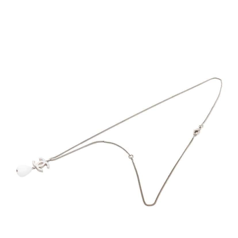 Chanel CC Brass Resin Teardrop Pendant Necklace Silver Metal Very good condition - Model View