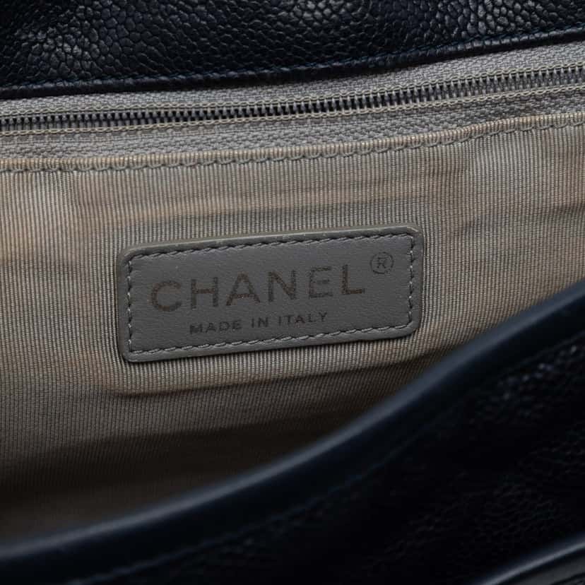 Chanel Medium Caviar French Riviera Flap Blue Leather Very good condition - Box View