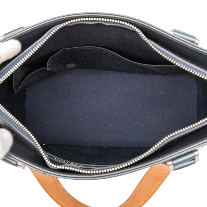 Louis Vuitton Monogram Mat Stockton Blue Leather Very good condition - Model View