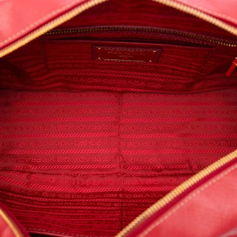 Prada Saffiano Lux Handbag Red Leather Very good condition - Model View