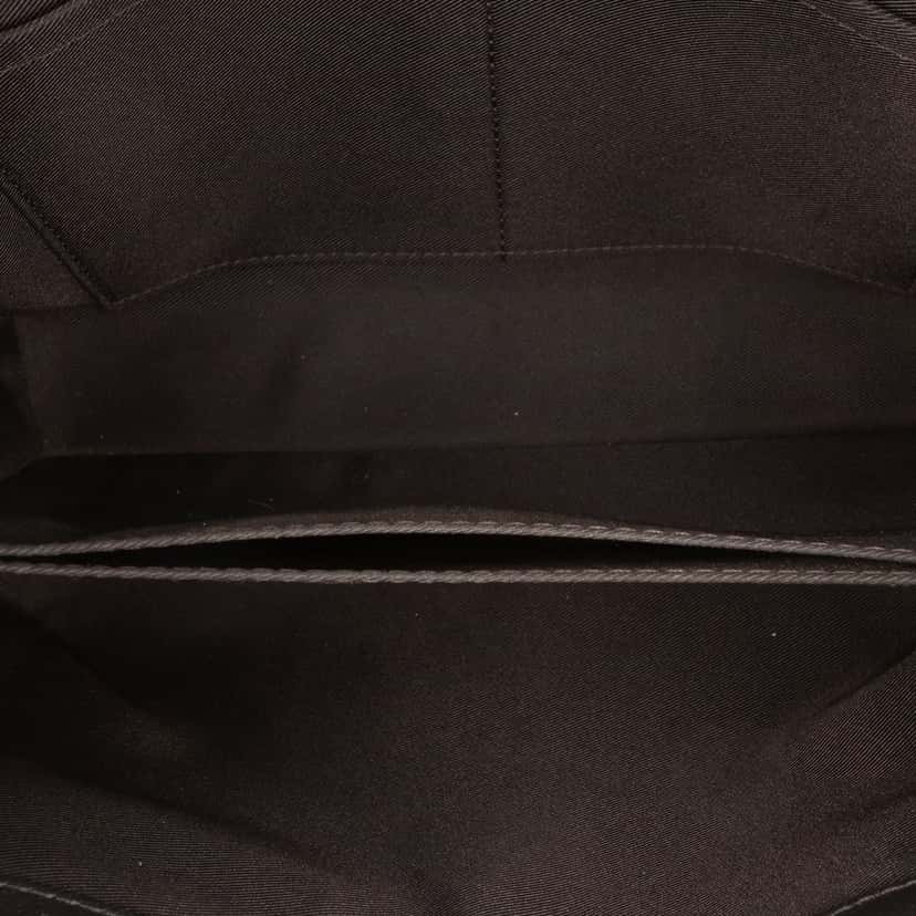 Louis Vuitton Leather Lockme II Black Leather Very good condition - Model View