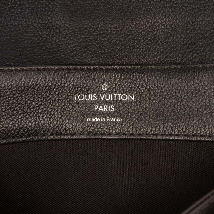 Louis Vuitton Leather Lockme II Black Leather Very good condition - Box View