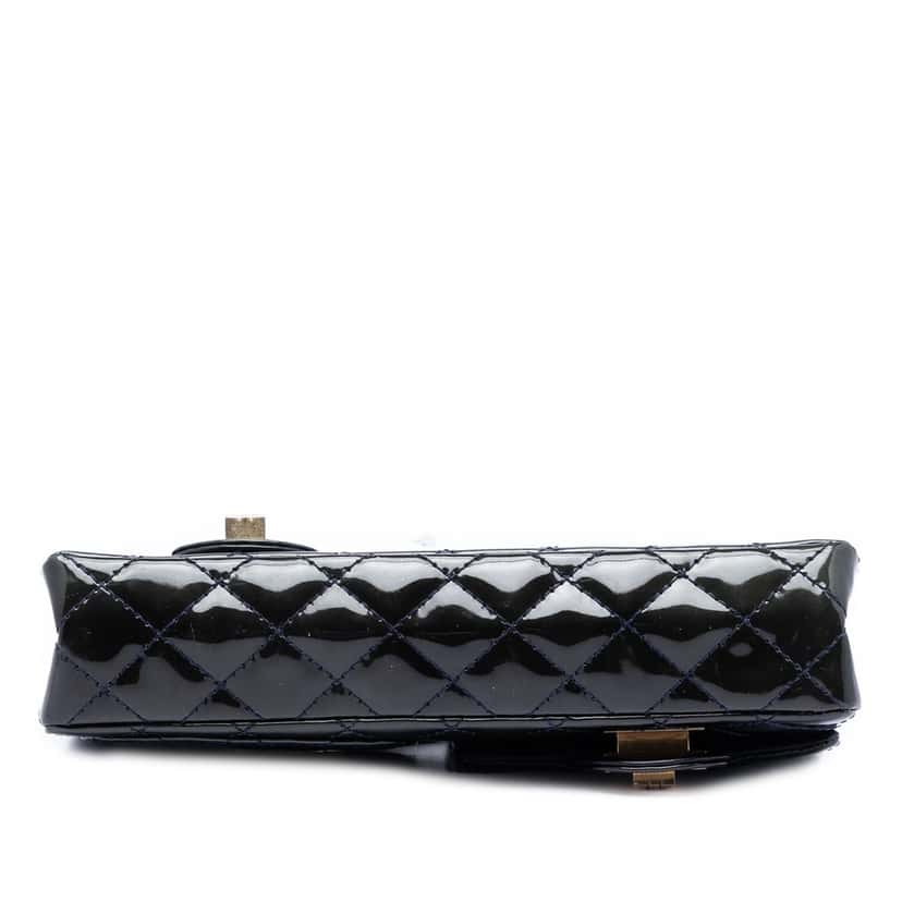 Chanel Quilted Patent Reissue 2.55 Reversible Chain Flap Blue Leather Very good condition - Inside View