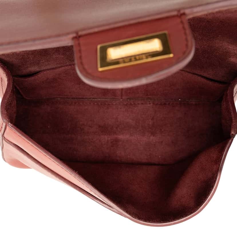Chanel Calfskin Reissue 2.55 Nude Double Flap 225 Red Leather Very good condition - Model View