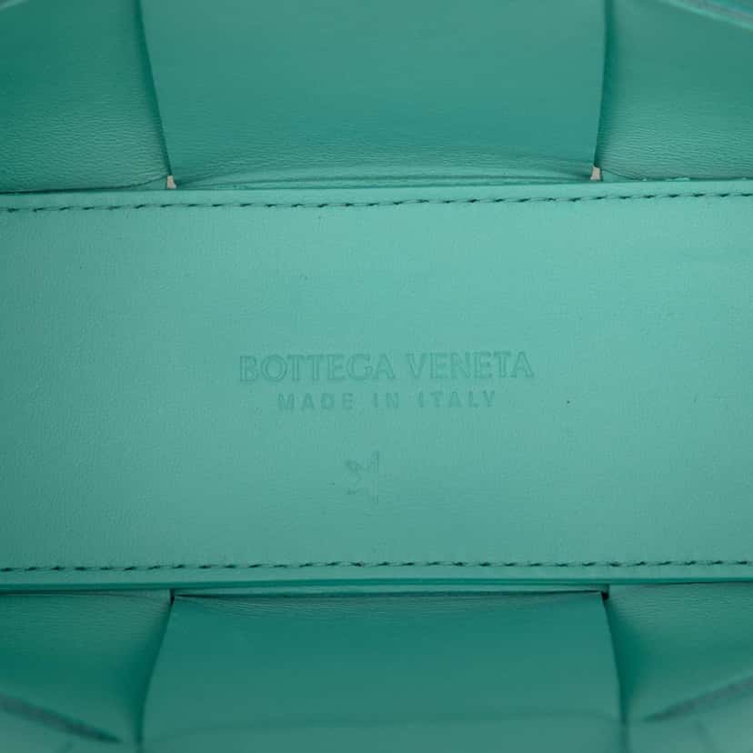 Bottega Veneta Candy Nappa Maxi Intrecciato Arco Tote Blue Leather Very good condition - Box View