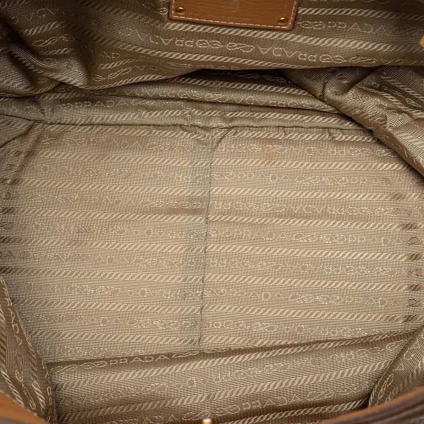 Prada Vitello Daino Shoulder Bag Brown Leather Very good condition - Model View